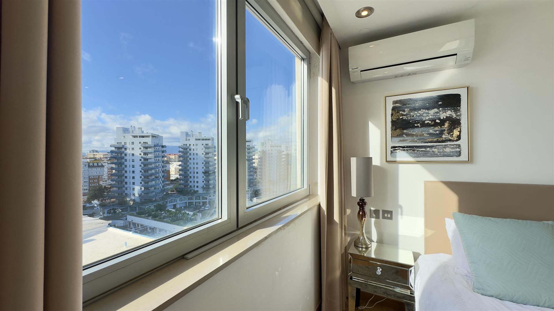 Image of Apartment - 2 Bedrooms - 2 Bathrooms for Rental in Royal Ocean Plaza-Gibraltar, Image 8
